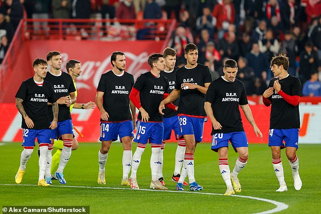 Granada players wore a T-shirt in memory of lifelong fan Antonio Trujillo on Monday