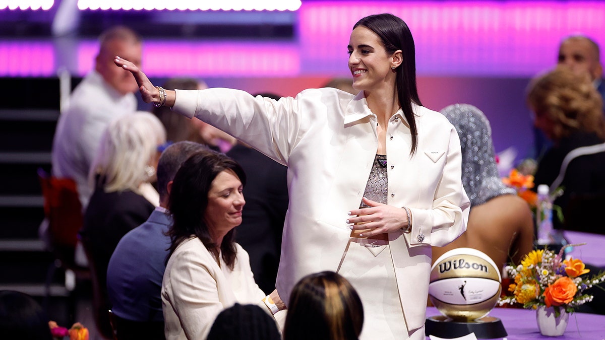 Caitlin Clark rocks Prada outfit close to $17,000 for 2024 WNBA Draft ...